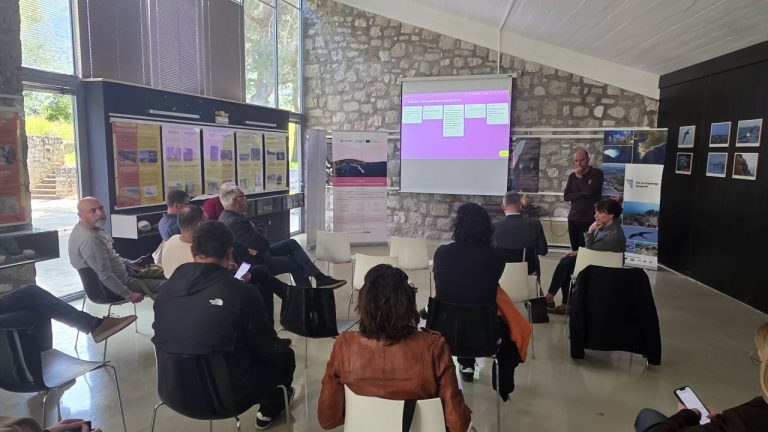 U Komiži održana radionica o upravljanju turističkim tokovima