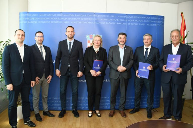 Uručeno 5,73 milijuna eura za razvojne projekte na otocima