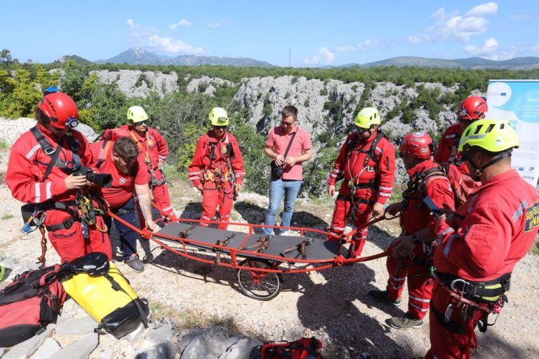 FIRESPILL: Pogledajte kako je bilo na zajedničkoj vježbi spašavanja u kanjonu Cetine