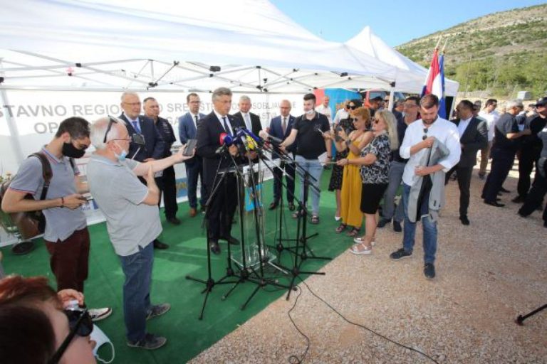 Premijer Andrej Plenković otvorio radove izgradnje najvećeg trening kompleksa za vatrogasce u ovom dijelu Europe u Vučevici
